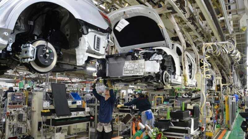 Тойота сегодня прекратит работу на всех сборочных заводах Японии